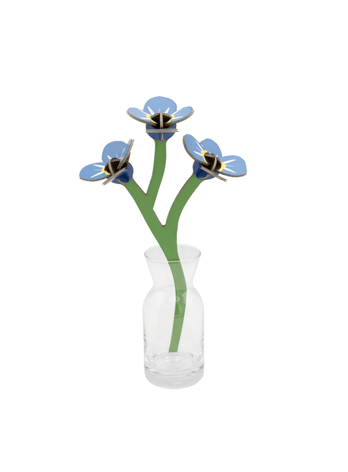 Celebrate memories and connection with Forget-me-not bY Studio ROOF, a delicate 3D flower made from recycled cardboard and designed for lasting bouquets.