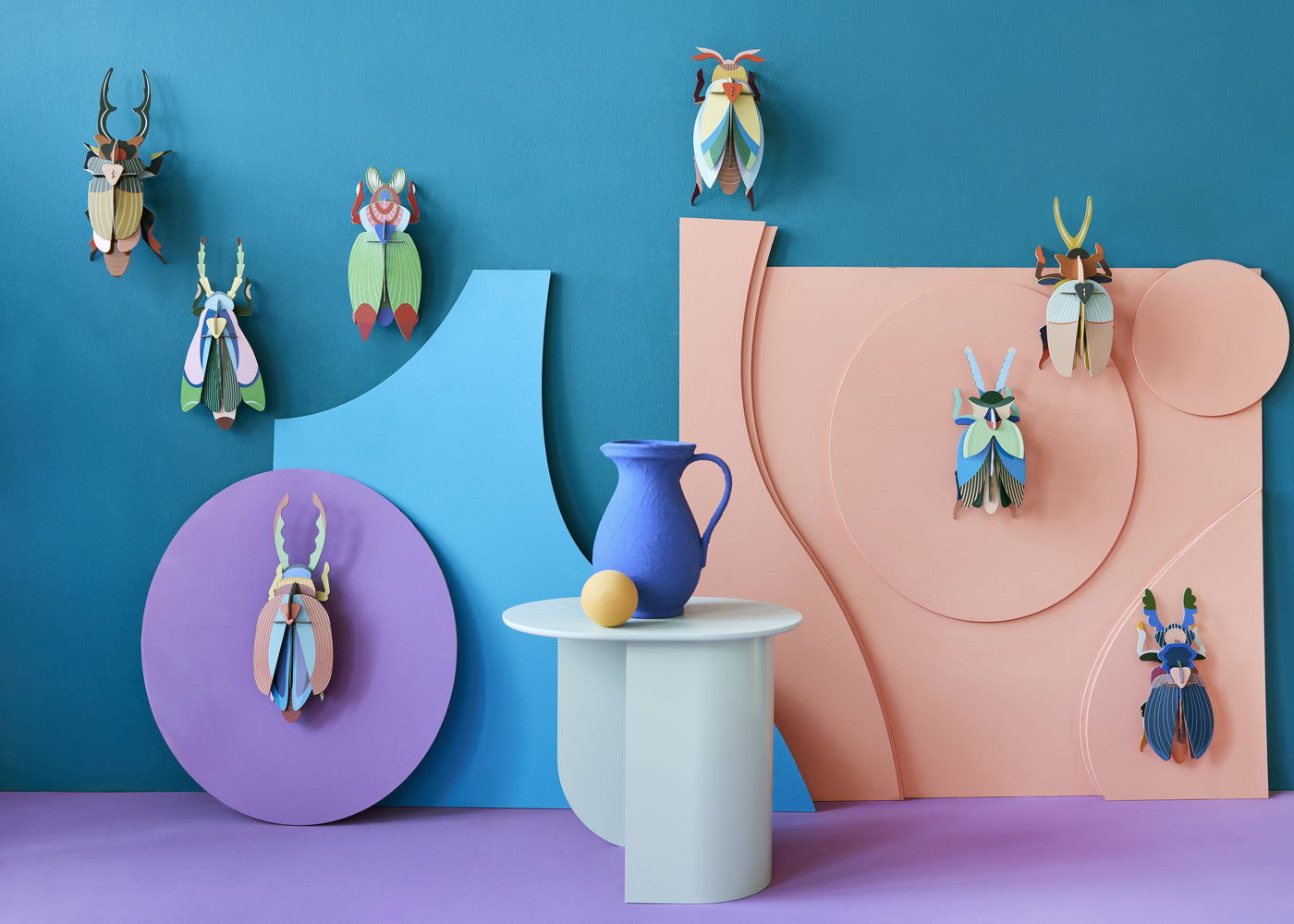 As small as they may be, beetles are of great importance for the earth’s vitality. How extraordinary that they can now also tell their story in your home!